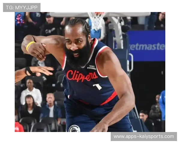 快船告急:哈登再砍大号三双也难救队友,连败阴影加深! 快船告急:哈登再砍大号三双也难救队友,连败阴影加深!